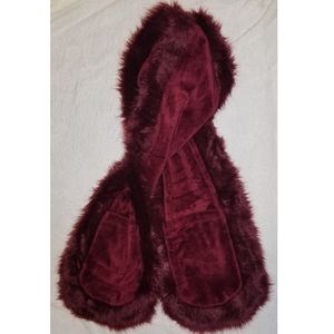 Burgundy Faux fur scarf